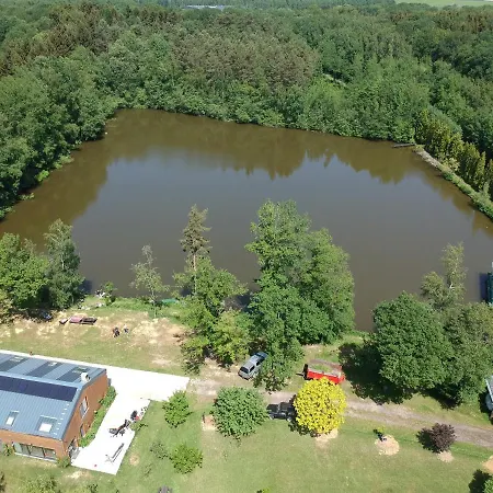 Le Bateau Sur Prive De 2 Hectares Poissonneux Au Milieu Des Bois