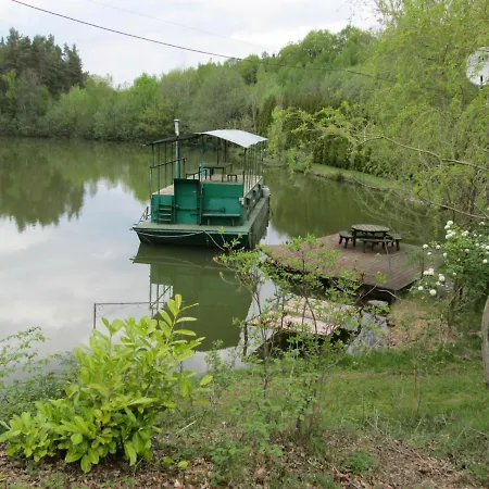 Le Bateau Sur Prive De 2 Hectares Poissonneux Au Milieu Des Bois ספינת מלון *